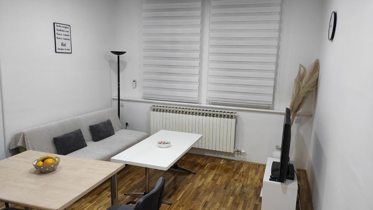 Apartment Mejtas - Center Of Сараево Екстериор снимка
