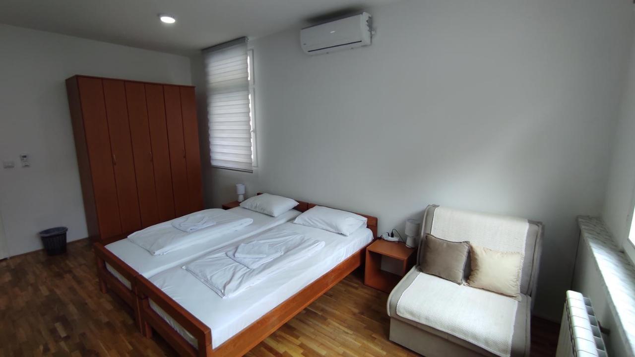 Apartment Mejtas - Center Of Сараево Екстериор снимка